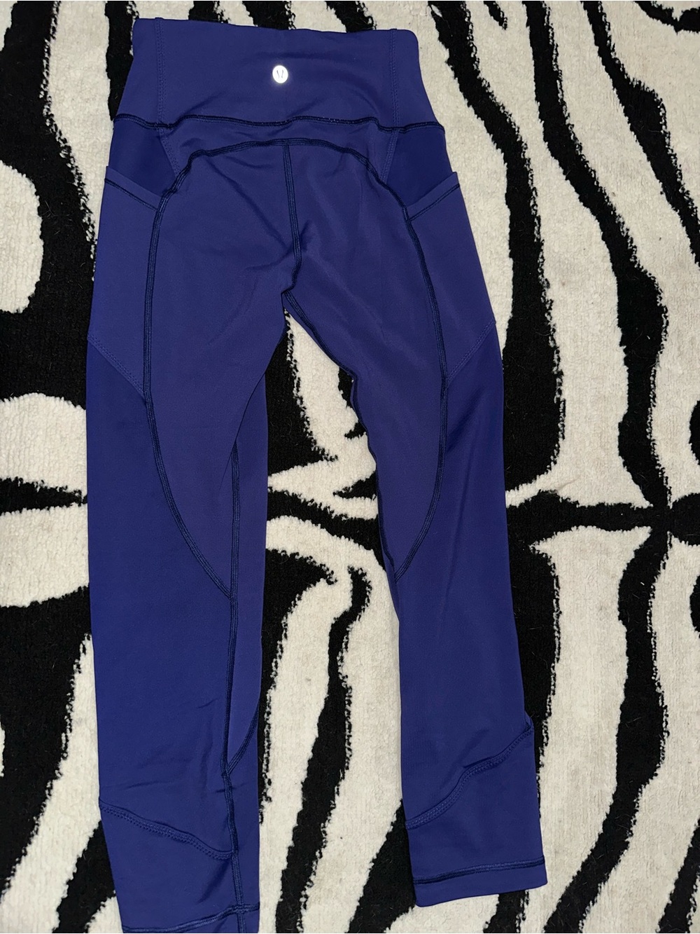 Lululemon All the right places Purple leggings size 4 23” - Picture 5 of 7